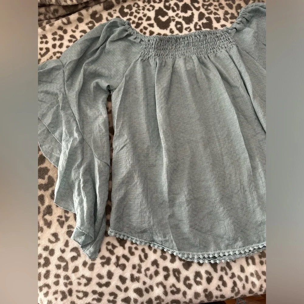 Boutique Off the Shoulder Blouse in Blue Green Size Medium - Picture 9 of 17